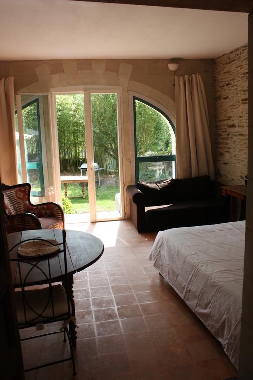 Gites De La Perriere Bouchemaine Habitación foto