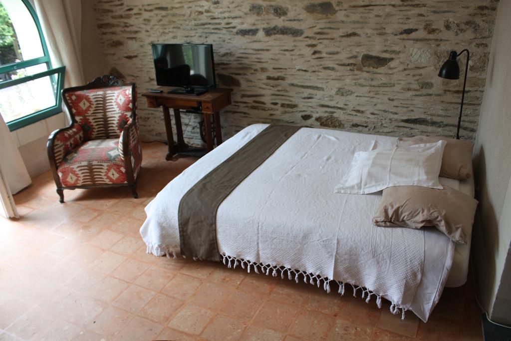 Gites De La Perriere Bouchemaine Habitación foto